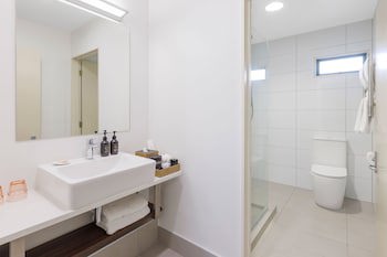 Jetpark Hotel Hamilton Airport
