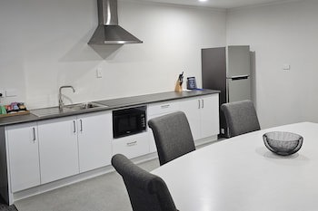Jetpark Hotel Hamilton Airport