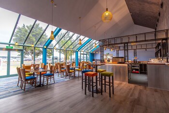 Jetpark Hotel Hamilton Airport