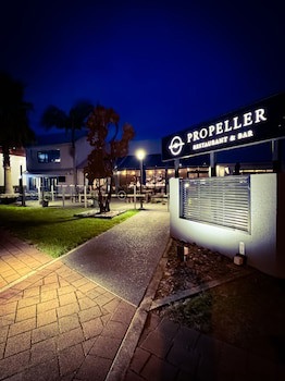 Jetpark Hotel Hamilton Airport