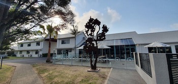 Jetpark Hotel Hamilton Airport