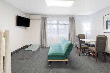 Jetpark Hotel Hamilton Airport