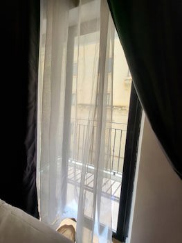 Carlton Hotel