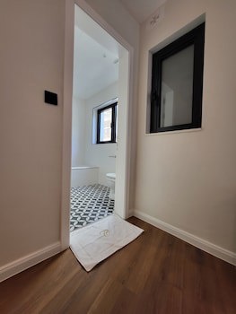 Carlton Hotel