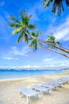 Grand Blue Beach Hotel