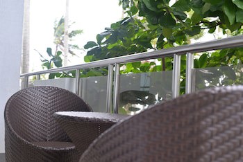 Grand Blue Beach Hotel