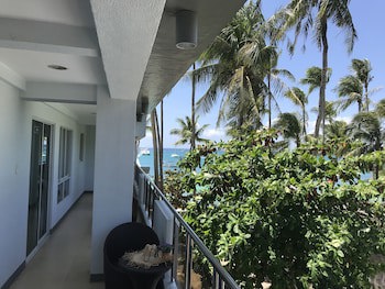 Grand Blue Beach Hotel