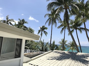 Grand Blue Beach Hotel