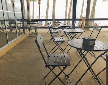 Grand Blue Beach Hotel