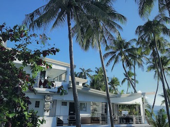 Grand Blue Beach Hotel