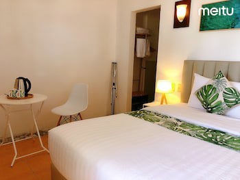 Grand Blue Beach Hotel