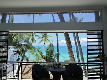 Grand Blue Beach Hotel