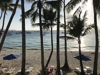 Grand Blue Beach Hotel