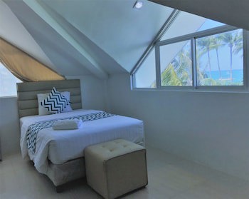 Grand Blue Beach Hotel