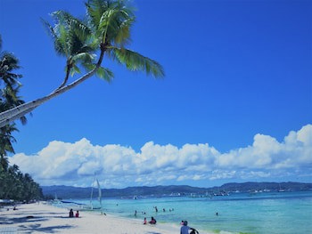 Grand Blue Beach Hotel