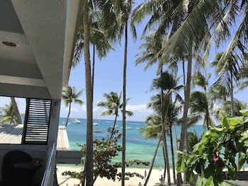 Grand Blue Beach Hotel