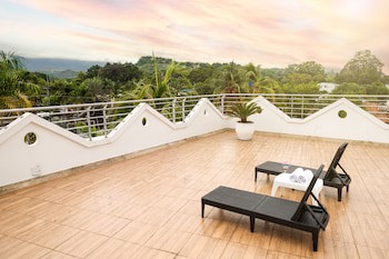 Hotel Manantial