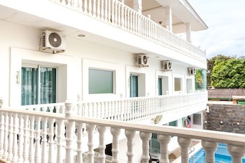 Hotel Manantial