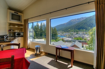 Four Seasons Motel