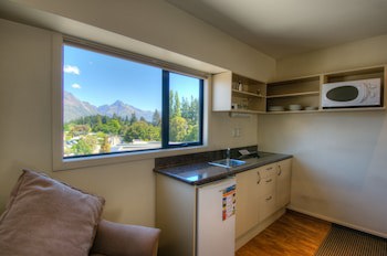 Four Seasons Motel