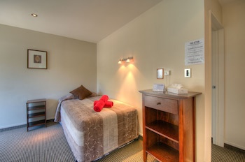 Four Seasons Motel