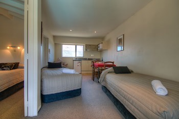 Four Seasons Motel