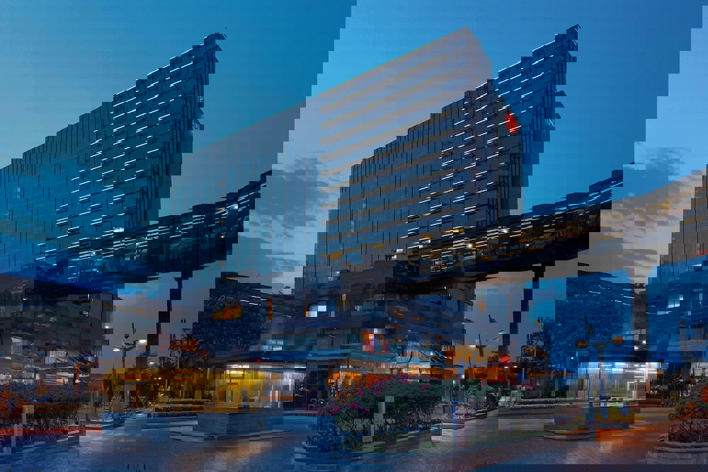 Sheraton Grand Bangalore Hotel at Brigade Gateway