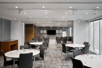 Aloft London Excel