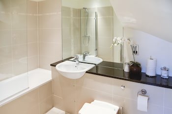Clarendon Luxury Apartments