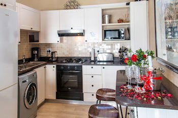 185 On Beach Boutique Suites And Apartments