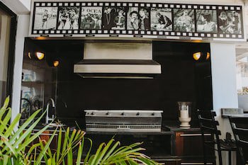 185 On Beach Boutique Suites And Apartments