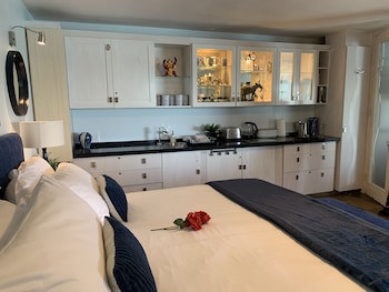 185 On Beach Boutique Suites And Apartments