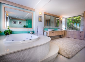 185 On Beach Boutique Suites And Apartments