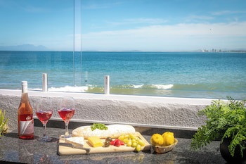 185 On Beach Boutique Suites And Apartments