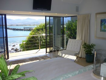 185 On Beach Boutique Suites And Apartments