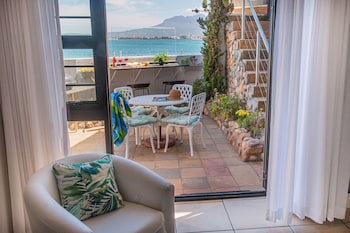 185 On Beach Boutique Suites And Apartments