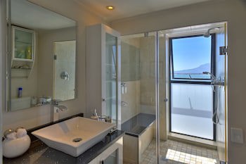 185 On Beach Boutique Suites And Apartments
