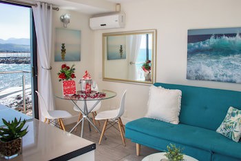 185 On Beach Boutique Suites And Apartments