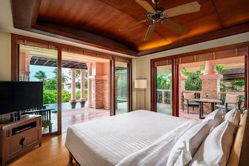 Centara Grand Beach Resort Phuket