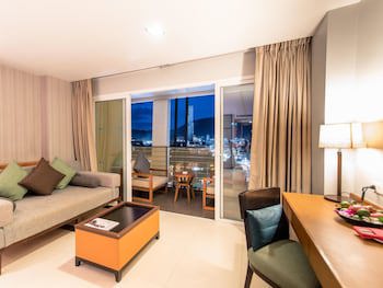 Ashlee Hub Hotel Patong