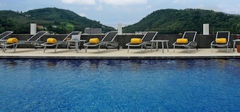 Ashlee Hub Hotel Patong