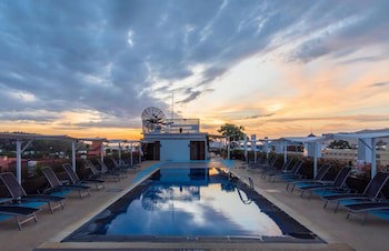 Ashlee Hub Hotel Patong
