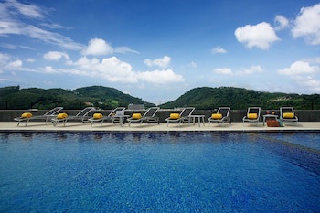 Ashlee Hub Hotel Patong