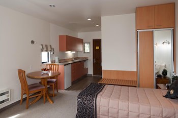 Country Glen Lodge