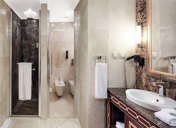 Crowne Plaza Hotel Istanbul - Asia, An Ihg Hotel galeri fotoğrafı
