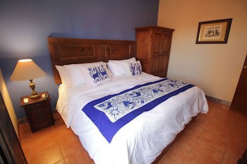 Casa Mia Suites