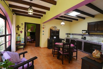 Casa Mia Suites