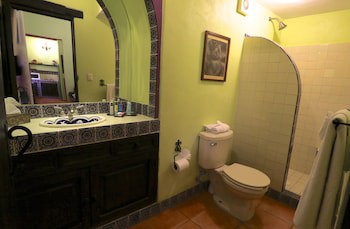 Casa Mia Suites