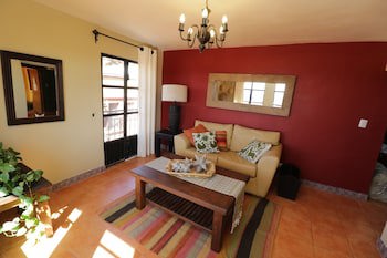 Casa Mia Suites