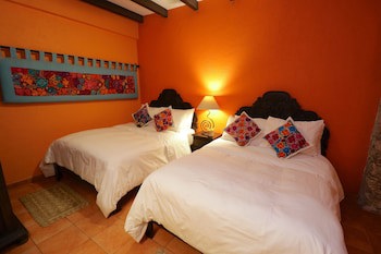 Casa Mia Suites